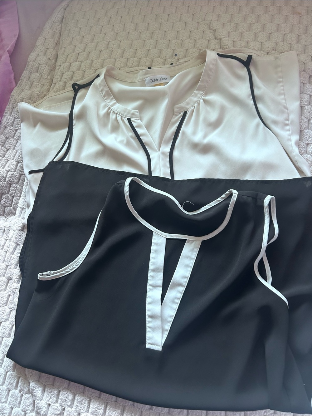 2 Calvin Klein Black and White Sleeveless Two-Tone Shell Tops